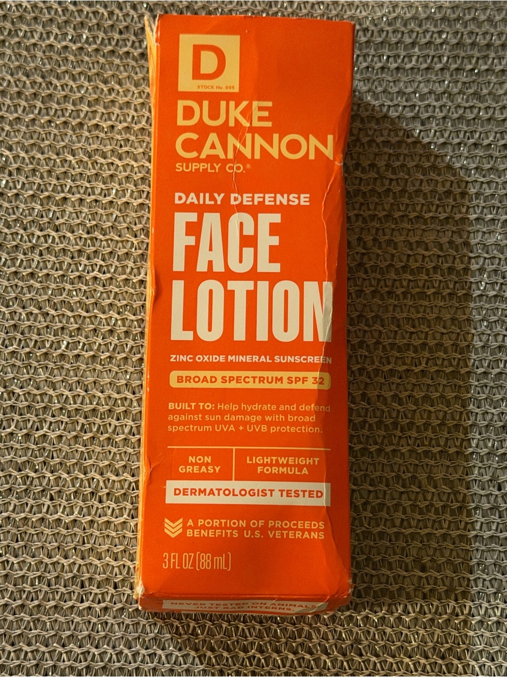 Duke Cannon Daily Defense Face Lotion (SPF 32, 3 oz